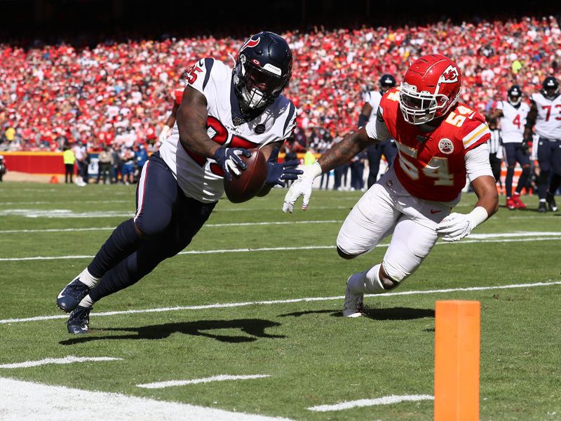 Chiefs Fall to Texans, 31-24, at Arrowhead