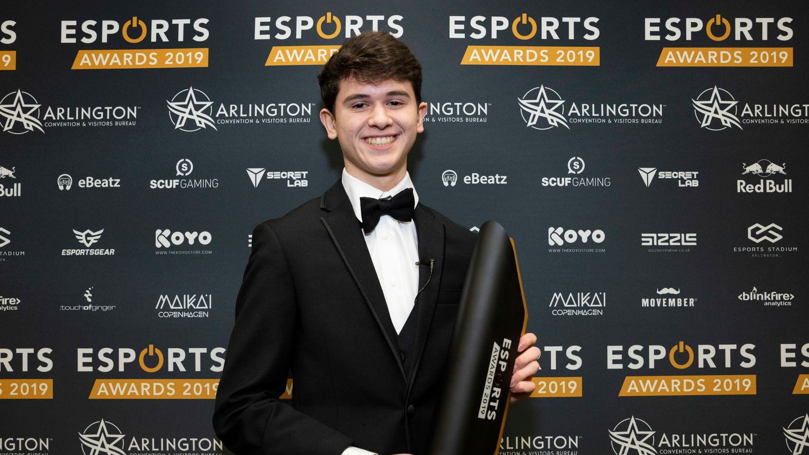 kyle-bugha-giersdorf-surprised-to-win-esports-player-of-the-year-at