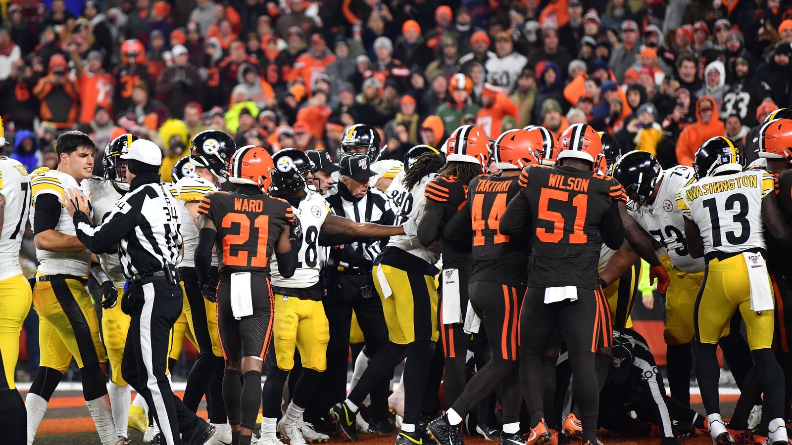 Shocking brawl mars Cleveland Browns' tense win over Pittsburgh