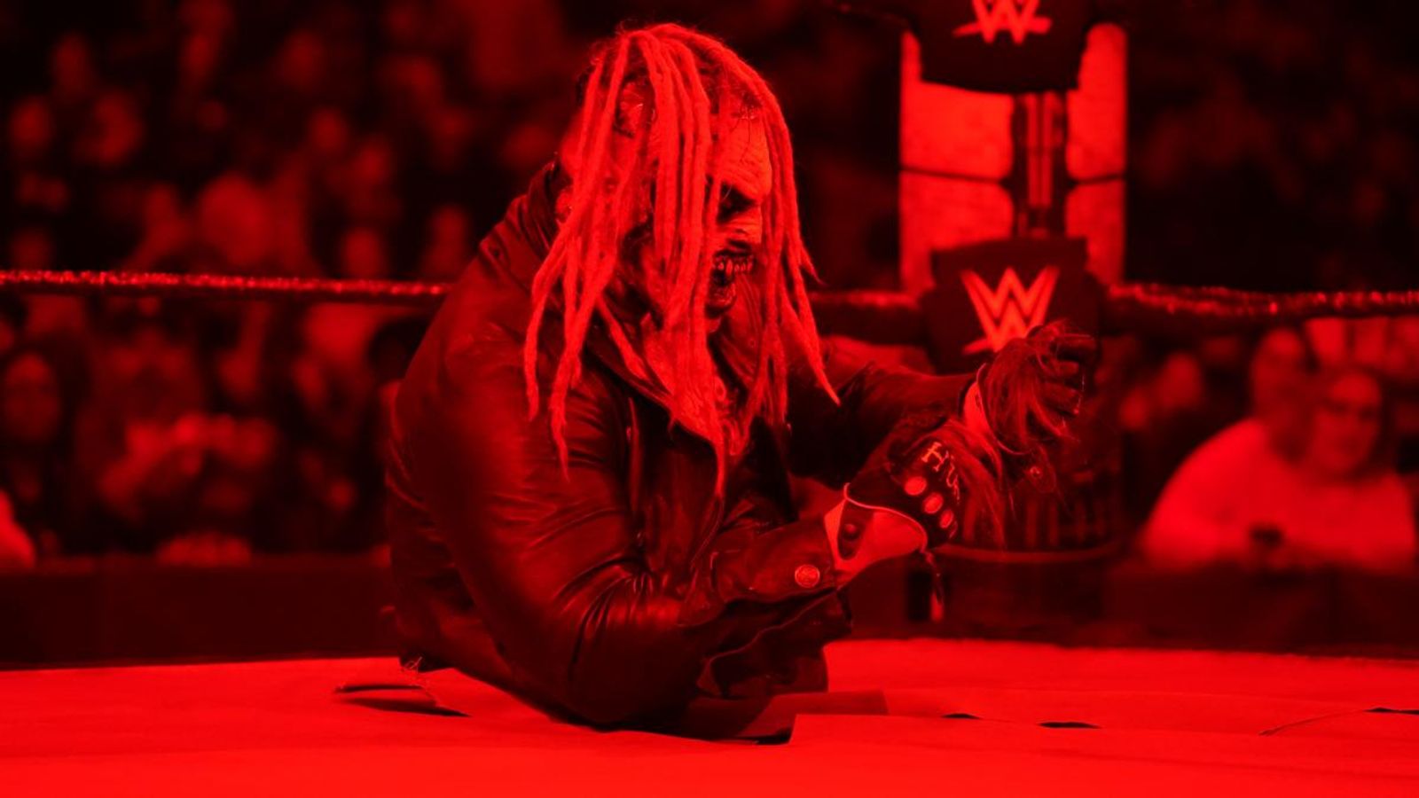 WWE SmackDown: The Fiend drags Daniel Bryan through ring