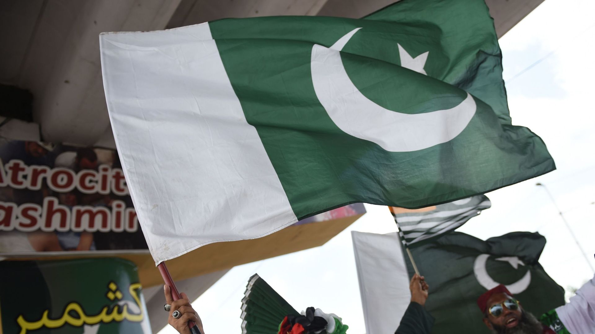 Pakistan player back in squad after positive test