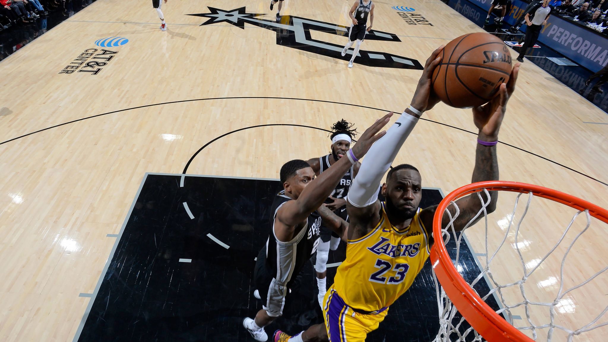 Lakers top Spurs in James' return for first road victory