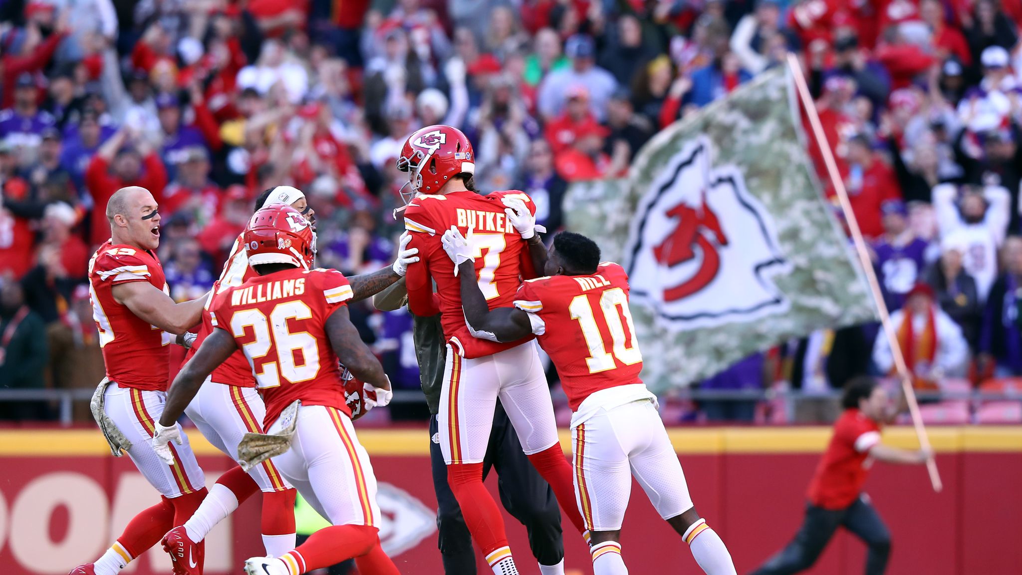 Minnesota Vikings 23-26 Kansas City Chiefs: Harrison Butker's late field  goal wins it for Chiefs, NFL News