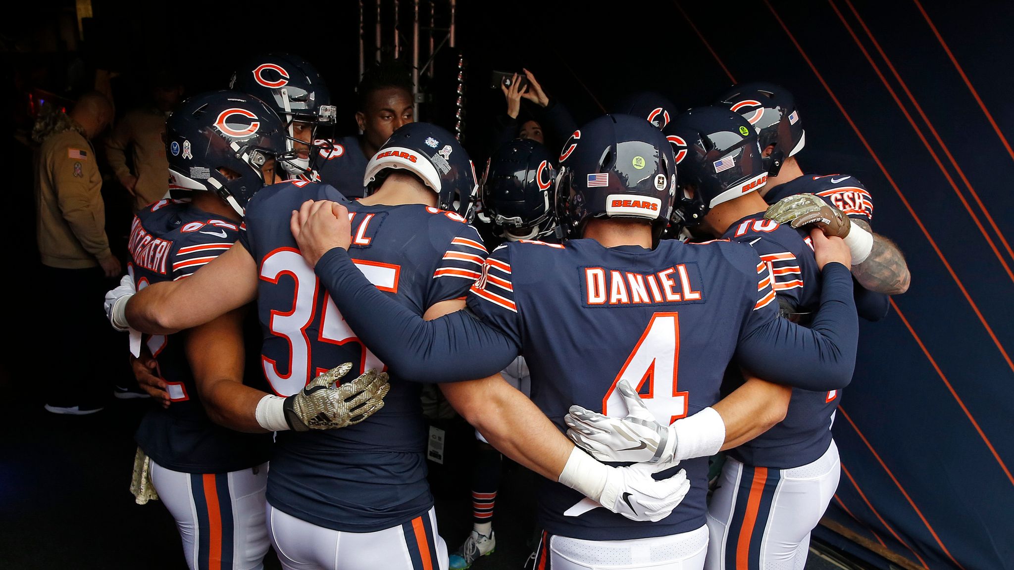 Bears vs. Rams final score: Struggling Chicago benches Mitchell