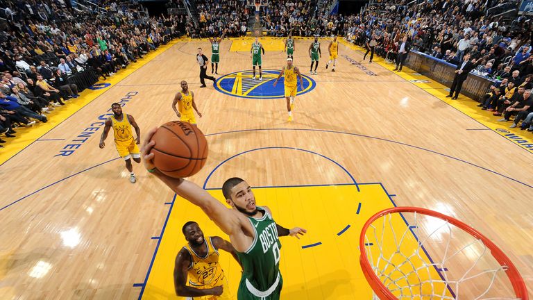 Jayson Tatum rams home the go-ahead dunk in the Celtics' road win at Golden State