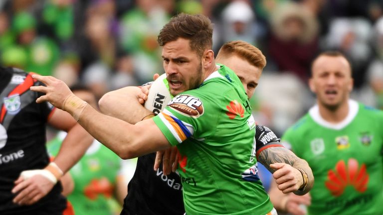 Aidan Sezer has committed his future to Huddersfield Giants