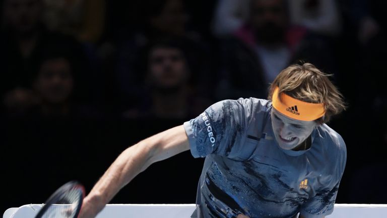 Alexander Zverev cometió una doble falta al perder el primer set 