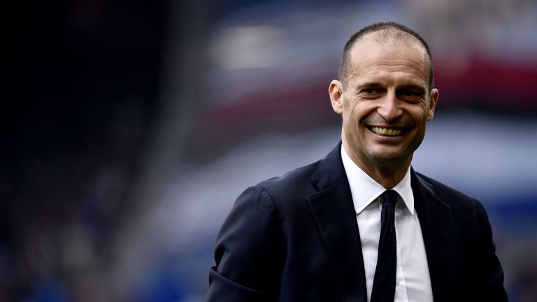 Juventus' coach Massimiliano Allegri looks on during the Italian Serie A football match Sampdoria vs Juventus Turin on May 26, 2019 at the 'Luigi Ferraris' in Genoa. 