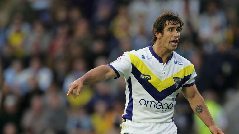 WARRINGTON, ENGLAND - SEPTEMBER 24: Andrew Johns of Warrington Wolves in action during the Engage Super League Second Elimination play-off match between Warrington Wolves and Hull FC at the Halliwell Jones Stadium on September 24, 2005 in Warrington, England. (Photo by Matthew Lewis/Getty Images) *** Local Caption *** Andrew Johns
