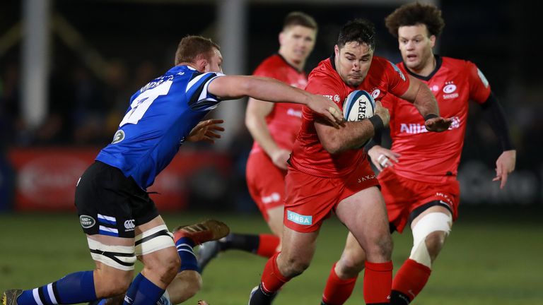 Brad Barritt attacks the Bath defence