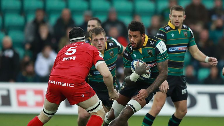 NORTHAMPTON, ENGLAND - NOVEMBER 17: Coutney Lawes of Northampton takes on Loann Goujon during the Heineken Champions Cup Round 1 match between Northampton Saints and Lyon OU at Franklin's Gardens on November 17, 2019 in Northampton, England. (Photo by David Rogers/Getty Images)