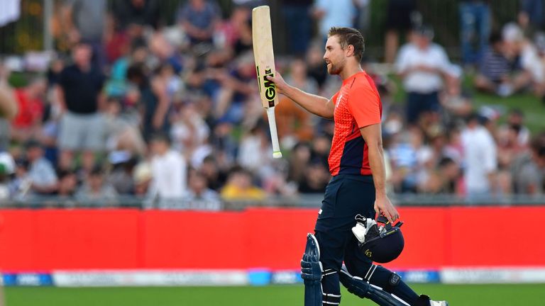 Dawid Malan acknowledges the applause for his maiden T20 hundred