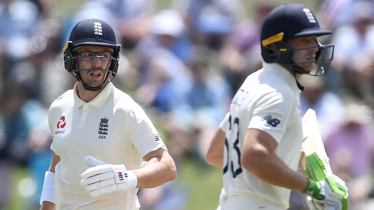 Jack Leach (L) batting with Jos Buttler in the first Test against New Zealand