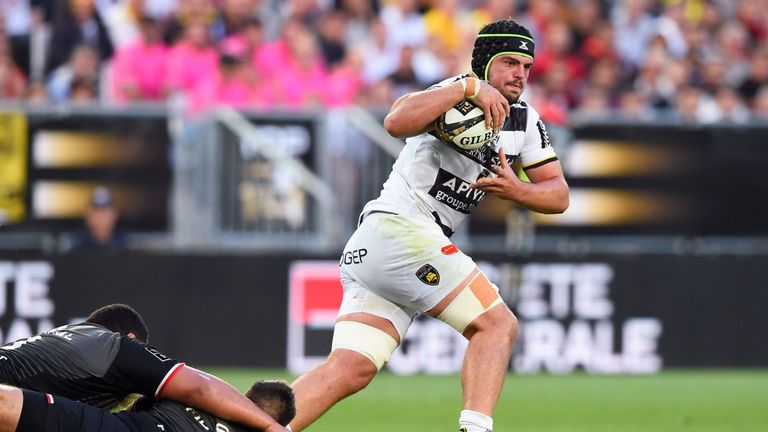 Gregory Alldritt breaks for La Rochelle