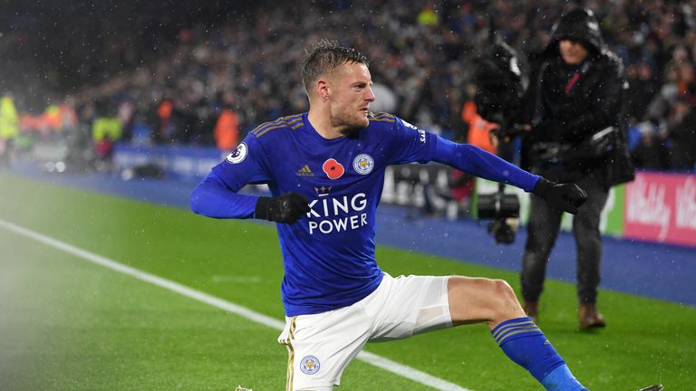 Leicester City's Jamie Vardy celebrates after scoring his team's first goal vs Arsenal at The King Power Stadium