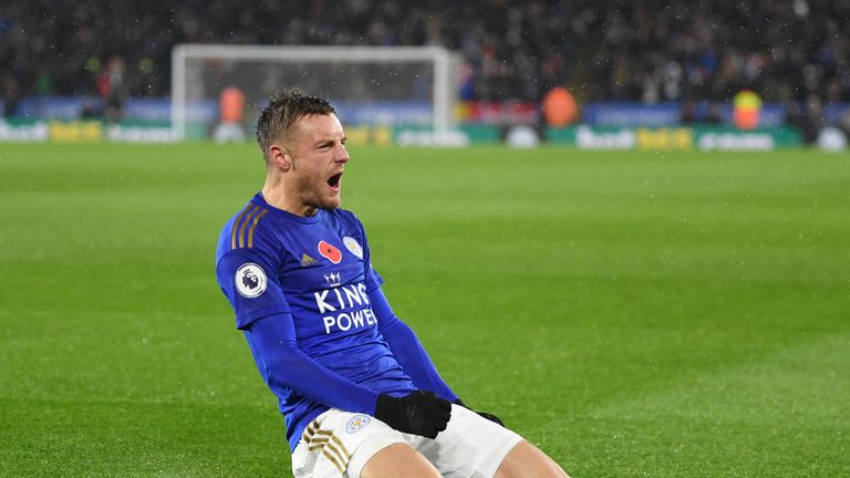 Jamie Vardy of Leicester City celebrates after scoring his team's first goal during the Premier League match between Leicester City and Arsenal FC at The King Power Stadium on November 09, 2019 in Leicester, United Kingdom. 