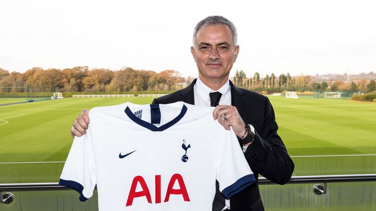 Tottenham Hotspur unveil new manager Jose Mourinho at the club&#39;s training ground