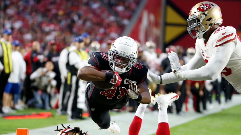 Kenyan Drake marcó su debut en Arizona con un touchdown en la apertura del juego