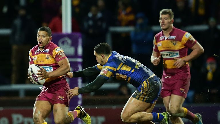 Kruise Leeming has committed his future to Leeds Rhinos