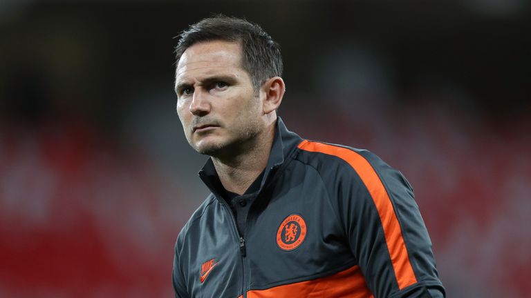 El equipo de Frank Lampard tiene la oportunidad de consolidar el cuarto lugar con una victoria sobre el Manchester United 