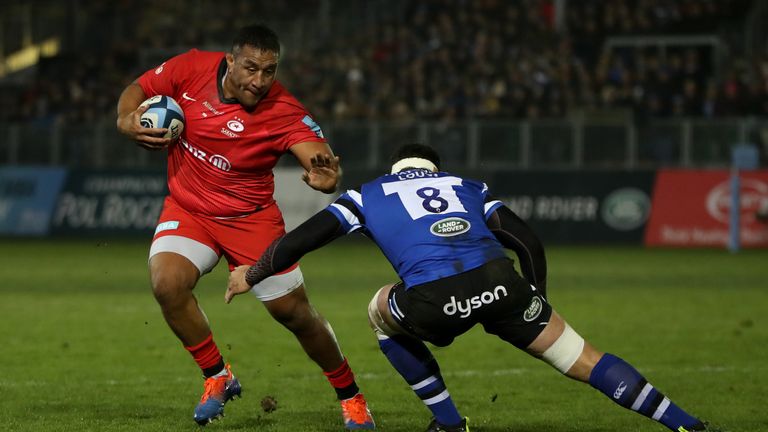 Mako Vunipola looks to fend off Francois Louw 