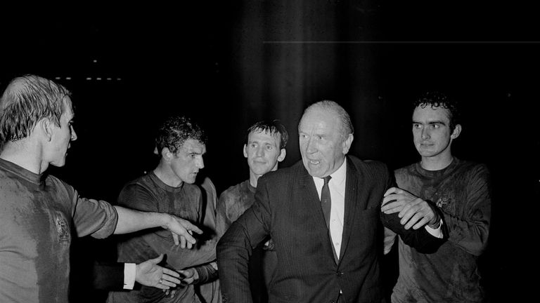 Matt Busby pictured with Bobby Charlton, Will Foulkes, Pat Crerand and John Aston Jr