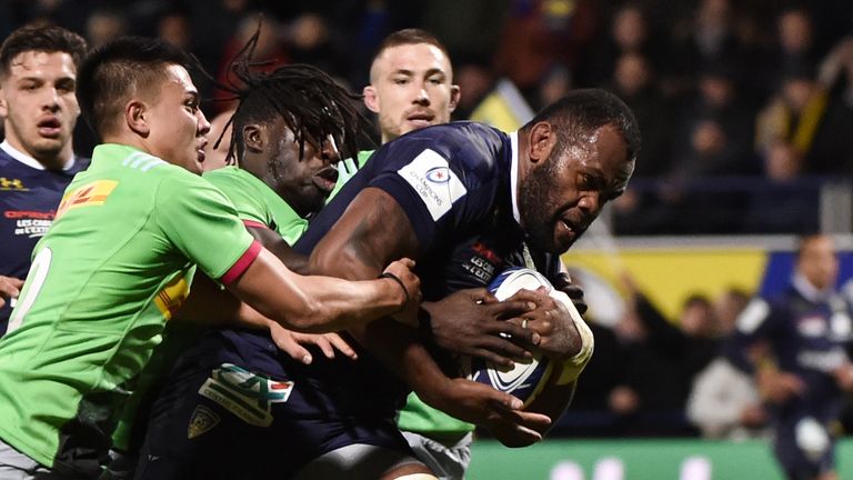 Clermont's Fidjian flanker Peceli Yato (R) runs to score a try during the European Champions Cup rugby union match between Clermont and Harlequins at the Michelin stadium in Clermont-Ferrand, central France, on November 16, 2019. (Photo by THIERRY ZOCCOLAN / AFP) (Photo by THIERRY ZOCCOLAN/AFP via Getty Images)