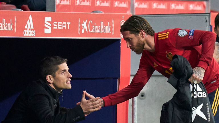 Robert Moreno with Sergio Ramos