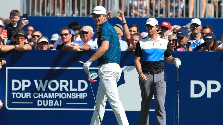 McIlroy jugó junto a Justin Rose, quien marcó un 73 sobre uno 