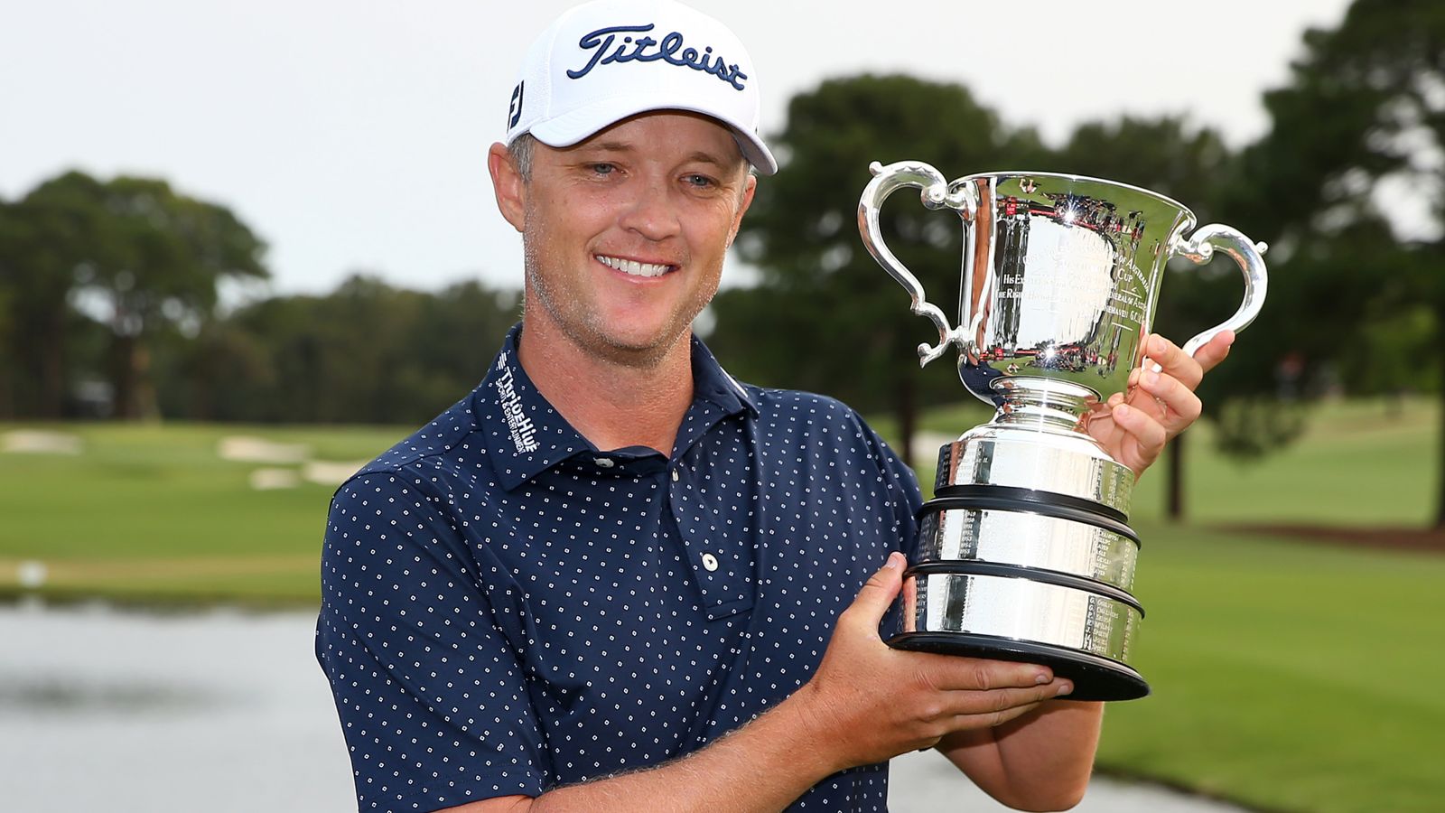 Australian Open: Matt Jones beats Louis Oosthuizen by one shot to win ...