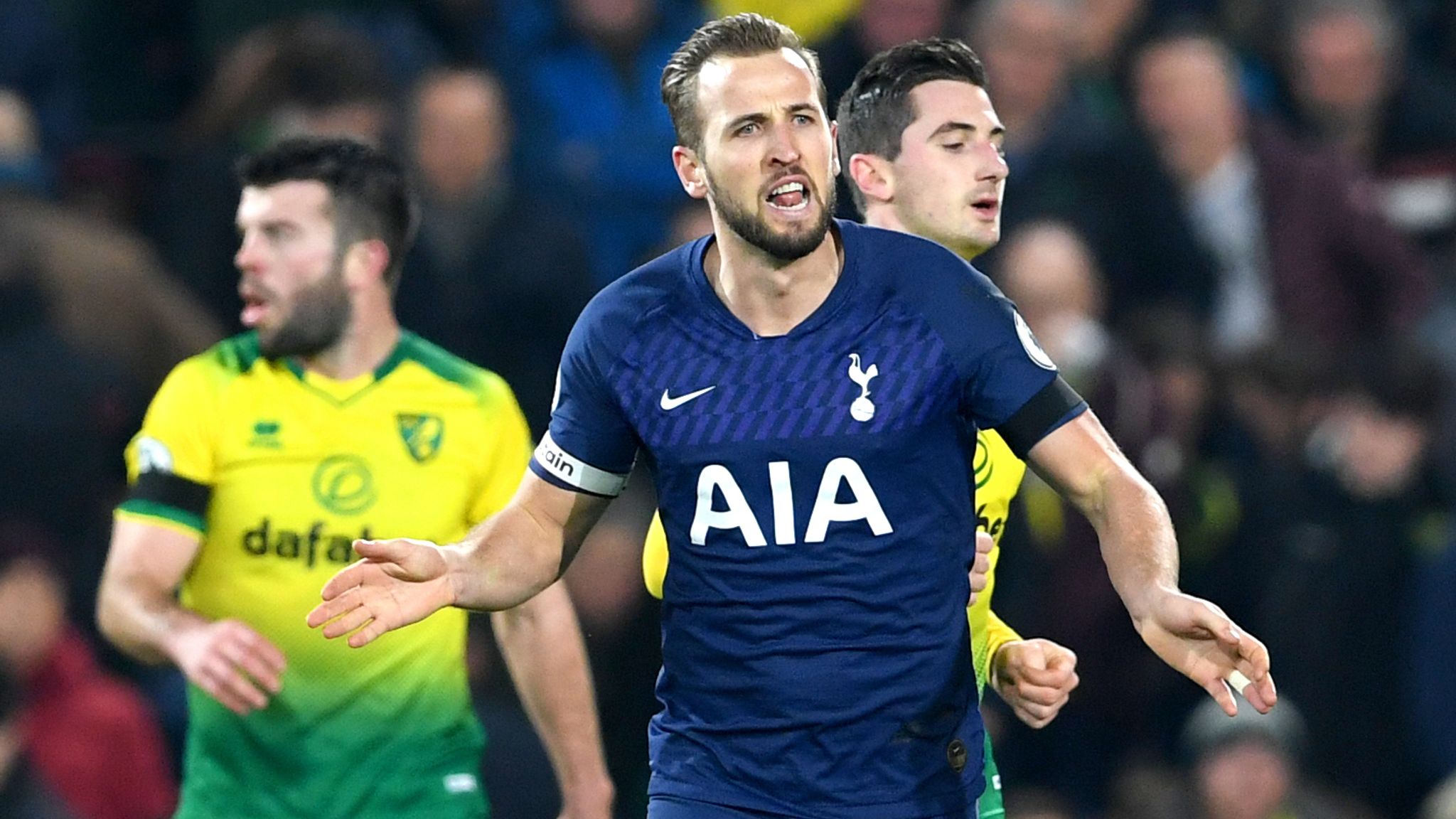 Norwich City 2-2 Tottenham Harry Kane rescues point for error-strewn Spurs Football News Sky Sports
