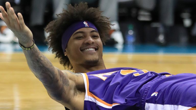 Kelly Oubre appeals for a call during Phoenix's win over Charlotte