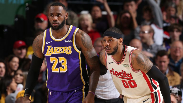 Carmelo Anthony matches up with LeBron James in the Trail Blazers' loss to the Lakers