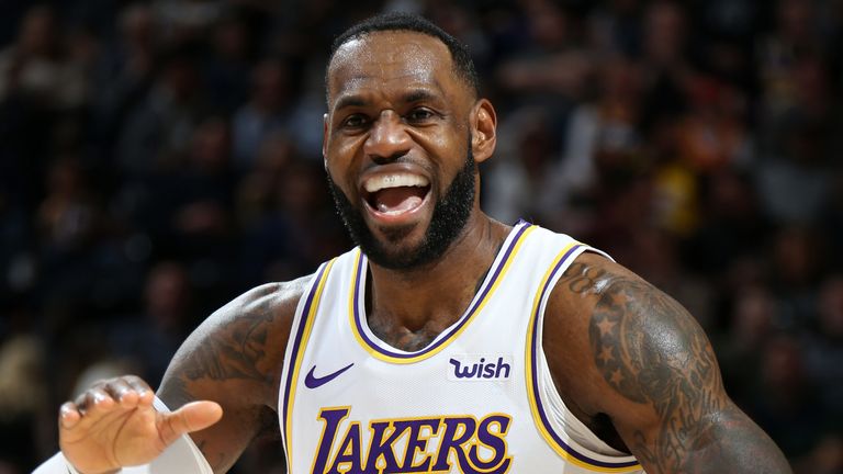 LeBron James celebrates a basket during the Lakers' victory in Utah