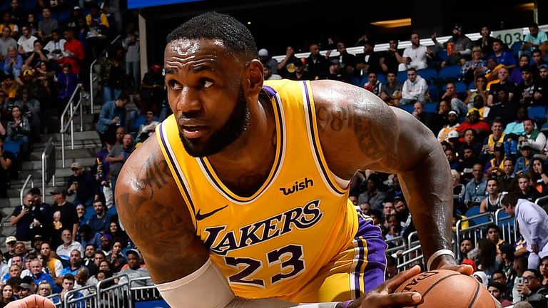 LeBron James attacks Aaron Gordon during the Lakers&#39; win over the Magic