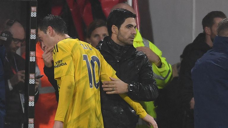 Mesut Ozil was substituted at Bournemouth by Arsenal boss Mikel Arteta without any complaints