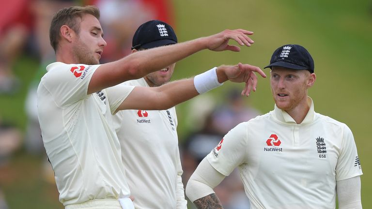 Stuart Broad and Ben Stokes discuss field placements during day three of the first Test between South Africa and England.