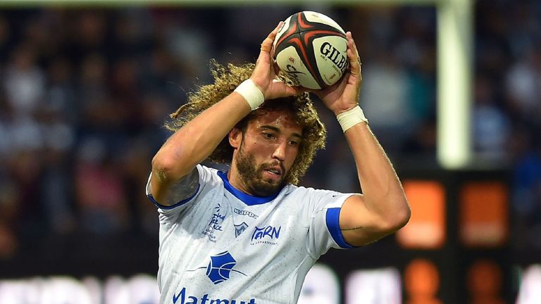 Castres' French flanker Camille Gerondeau grabs the ball in a line-out during the French Top 14 rugby union match between Stade Toulousain Rugby and Castres Olympique at the Ernest Wallon stadium in Toulouse, southern France on October 12, 2019. (Photo by REMY GABALDA / AFP) (Photo by REMY GABALDA/AFP via Getty Images)