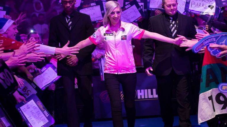 WILLIAM HILL PDC WORLD CHAMPIONSHIP  2020.ALEXANDRA PALACE.LONDON.PIC;LAWRENCE LUSTIG.ROUND 3.FALLON SHERROCK V CHRIS DOBEY.FALLON SHERROCK IN ACTION.