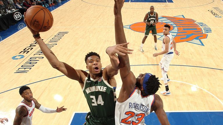 Giannis stretches for the basket against the Knicks