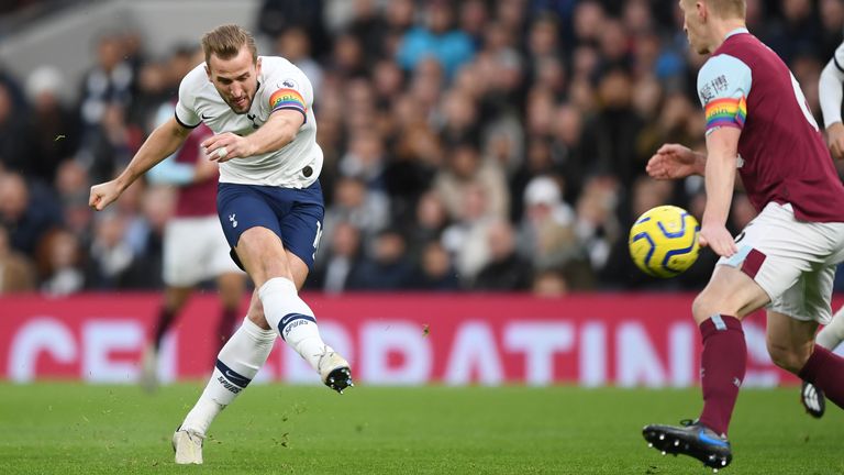 Harry Kane makes it 1-0 from distance