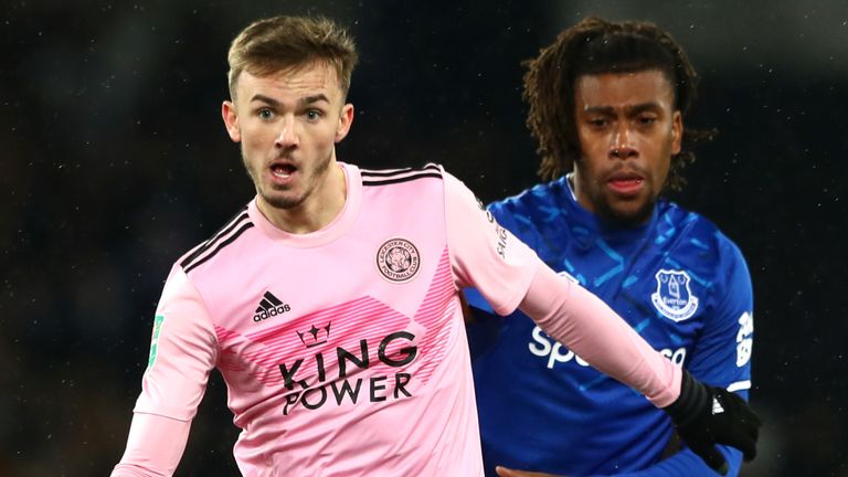 LIVERPOOL, ENGLAND - DECEMBER 18: James Maddison of Leicester City battles for possession with Alex Iwobi of Everton during the Carabao Cup Quarter Final match between Everton FC and Leicester FC at Goodison Park on December 18, 2019 in Liverpool, England. (Photo by Matthew Lewis/Getty Images)