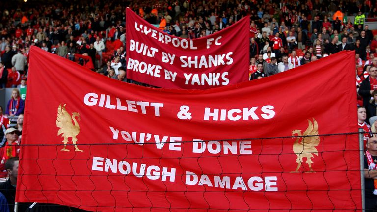 Protest against Tom Hicks and George Gillett at Anfield
