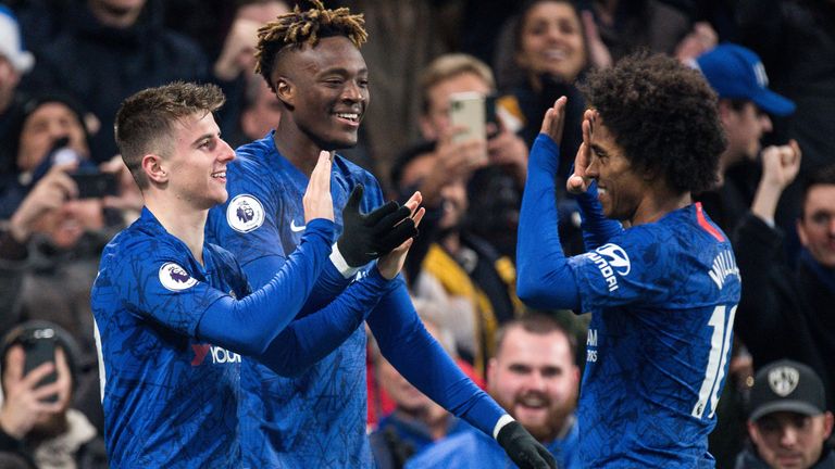 Mason Mount celebrates with Tammy Abraham and Willian