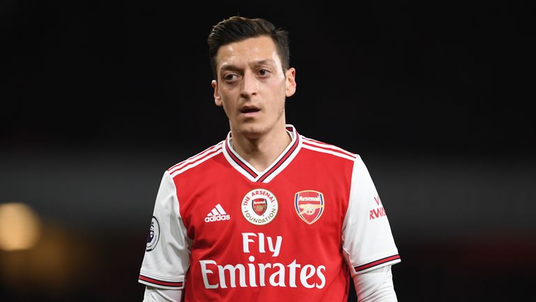 El futuro del Arsenal de Mesut Ozil parecía sombrío bajo el ex jefe Unai Emery.