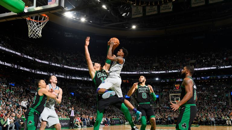 Monk skies over Enes Kanter