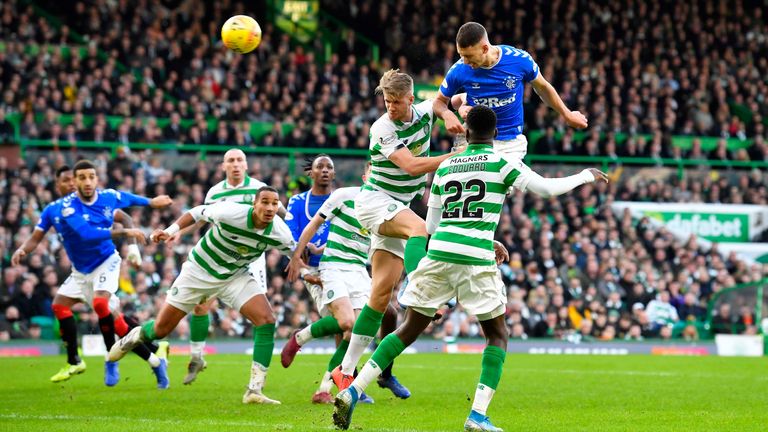 Los Rangers están actualmente 13 puntos detrás de sus viejos rivales Celtic en la Premier League escocesa