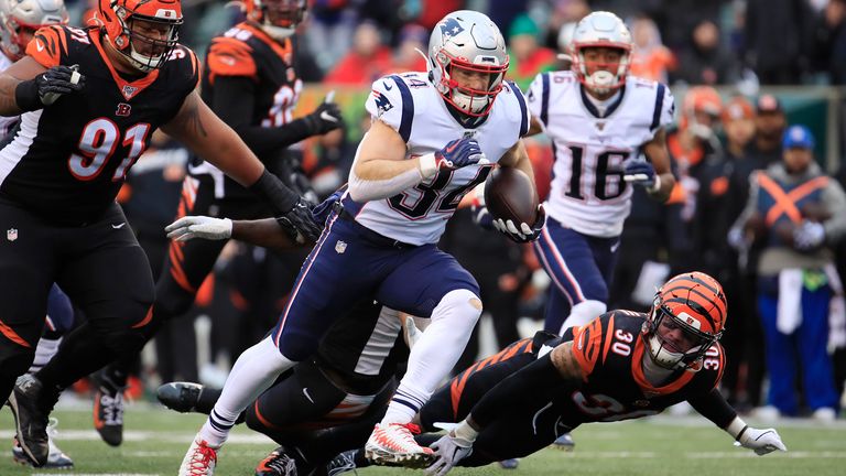 Rex Burkhead bursts through for touchdown against the Bengals 