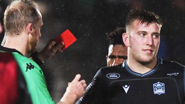 Matt Fagerson is red-carded by referee Wayne Barnes during Glasgow's loss to La Rochelle