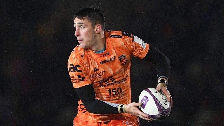 NEWPORT, WALES - DECEMBER 13: Sam Davies of Dragons looks for a pass during the European Rugby Challenge Cup Round 4 match between Dragons Rugby and Worcester Warriors at Rodney Parade on December 13, 2019 in Newport, Wales. (Photo by Harry Trump/Getty Images)